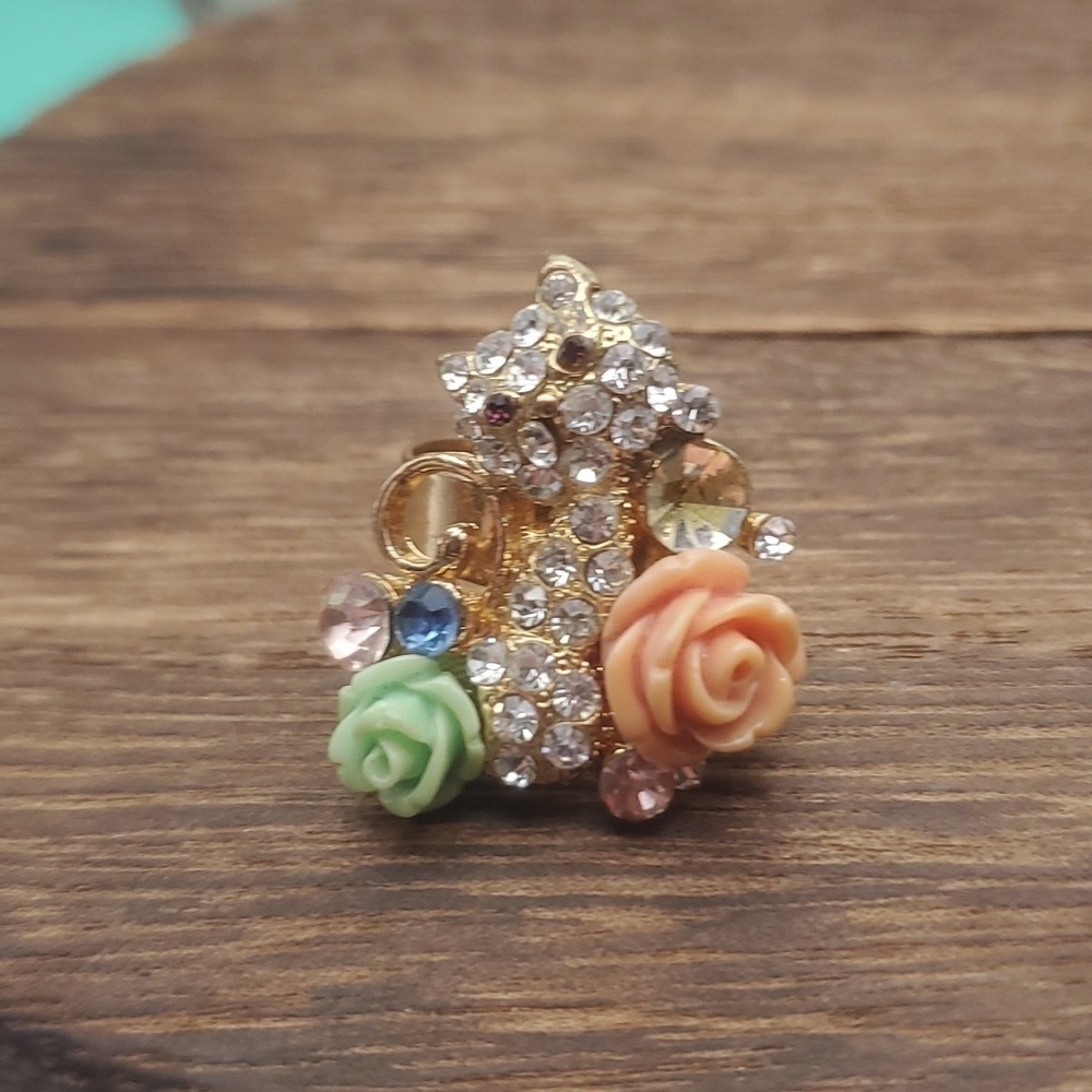 Floral cottagecore bouquet ring adjustable band missing one stone easy fix R414
